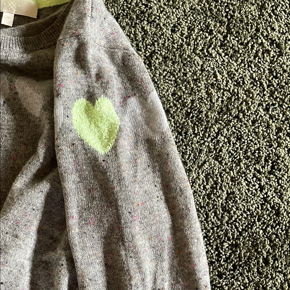 Gray Sweater With Heart Pattern - image 3